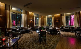Ambassador Hotel Wichita, Autograph Collection