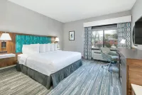 Hampton Inn Santa Cruz - 2-Star