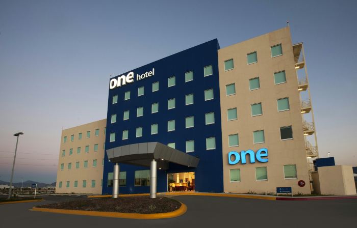 One Saltillo Derramadero