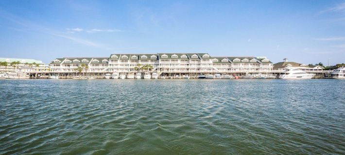 Holiday Inn & Suites CLEARWATER BEACH S-HARBOURSIDE by IHG Hotels in Pinellas County