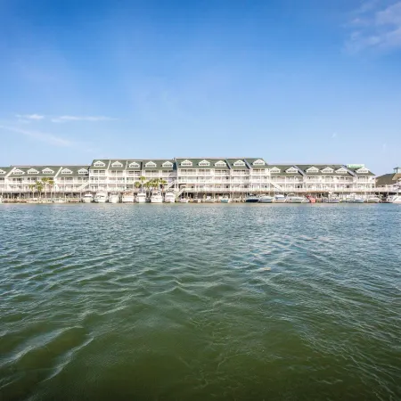 Holiday Inn & Suites CLEARWATER BEACH S-HARBOURSIDE by IHG