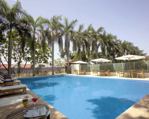Vivanta Ernakulam, Marine Drive Hotels near Subhash Park
