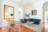 Newly Renovated Victorian House 1 train stop to SF and Parking - مطابخ
