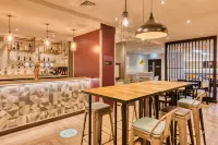 Premier Inn Dublin City Centre (Temple Bar) - bar