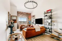 Iconic Downtown Condo I  Stadium View I  Walk to Uga, Sanford & Classic Center - 4-Star