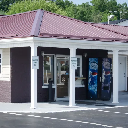 Turnpike Motel