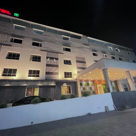 Hotel Jhankar Palace
