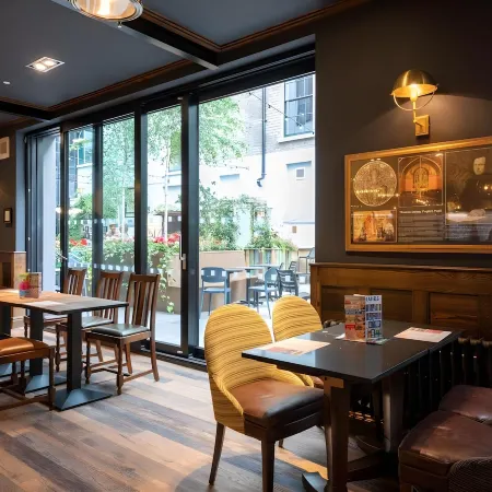 Keavan's Port Hotel , Dublin