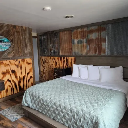 Sundowner Inn