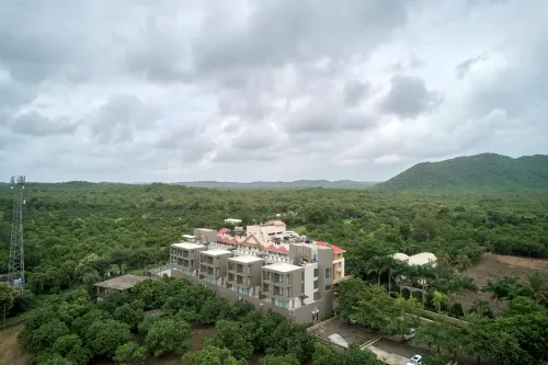 Sarovar Portico Sasangir - 4-Star