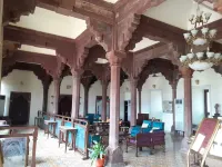 MPT Sheesh Mahal, Orchha Hotels in Tikamgarh