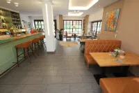 Zeitlos Hotel Und Restaurant am Fuchsbach Hotels in Sarstedt