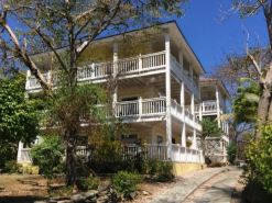 Stunning Loft 2 Floor Unit with Balcony