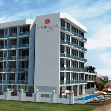 Ramada Suites by Wyndham Wailoaloa Beach Fiji