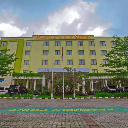 Padjadjaran Suites Resort and Convention Hotel
