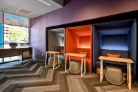 Tru by Hilton Manchester Downtown - internet