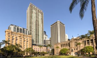 Oaks Brisbane Casino Tower Suites