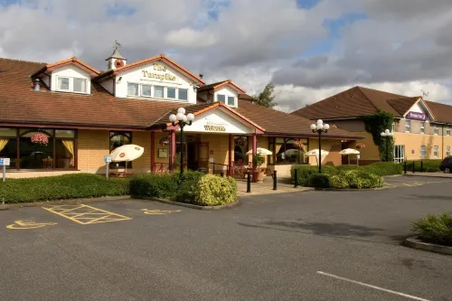 Premier Inn Pontefract North فنادق في Monk Fryston
