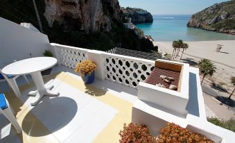 Apartment with Terrace Overlooking the Sea, Splendid Mediterranean View, wi-fi