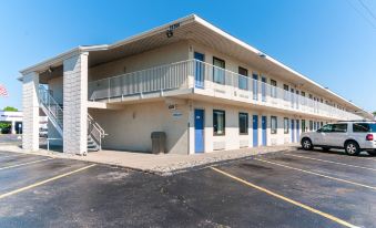 Motel 6 Farmington Hills, MI - Northwest - Farmington Hills - Housity
