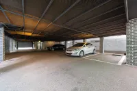 Hotel Yeogiuhtte Yangsan - Motels
