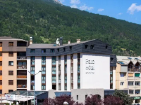 Sowell Hotels le Parc & Spa Hotels in Briançon