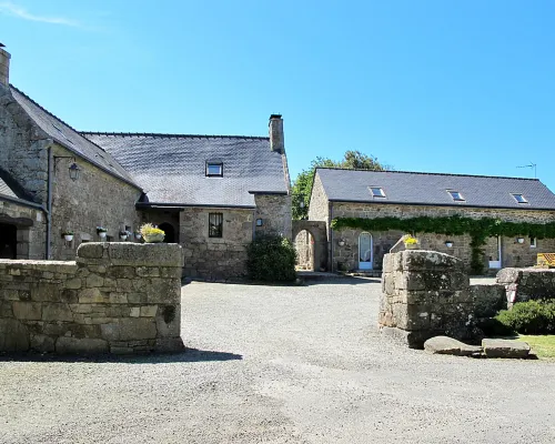 Gîte Triskell Hotels in Ploumilliau