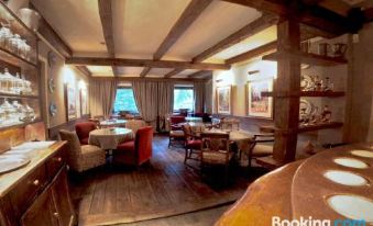 Le Samovar Guest House - Housity