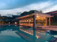 DoubleTree by Hilton Weerawila Rajawarna Resort Hotels in Hambantota