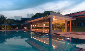 DoubleTree by Hilton Weerawila Rajawarna Resort