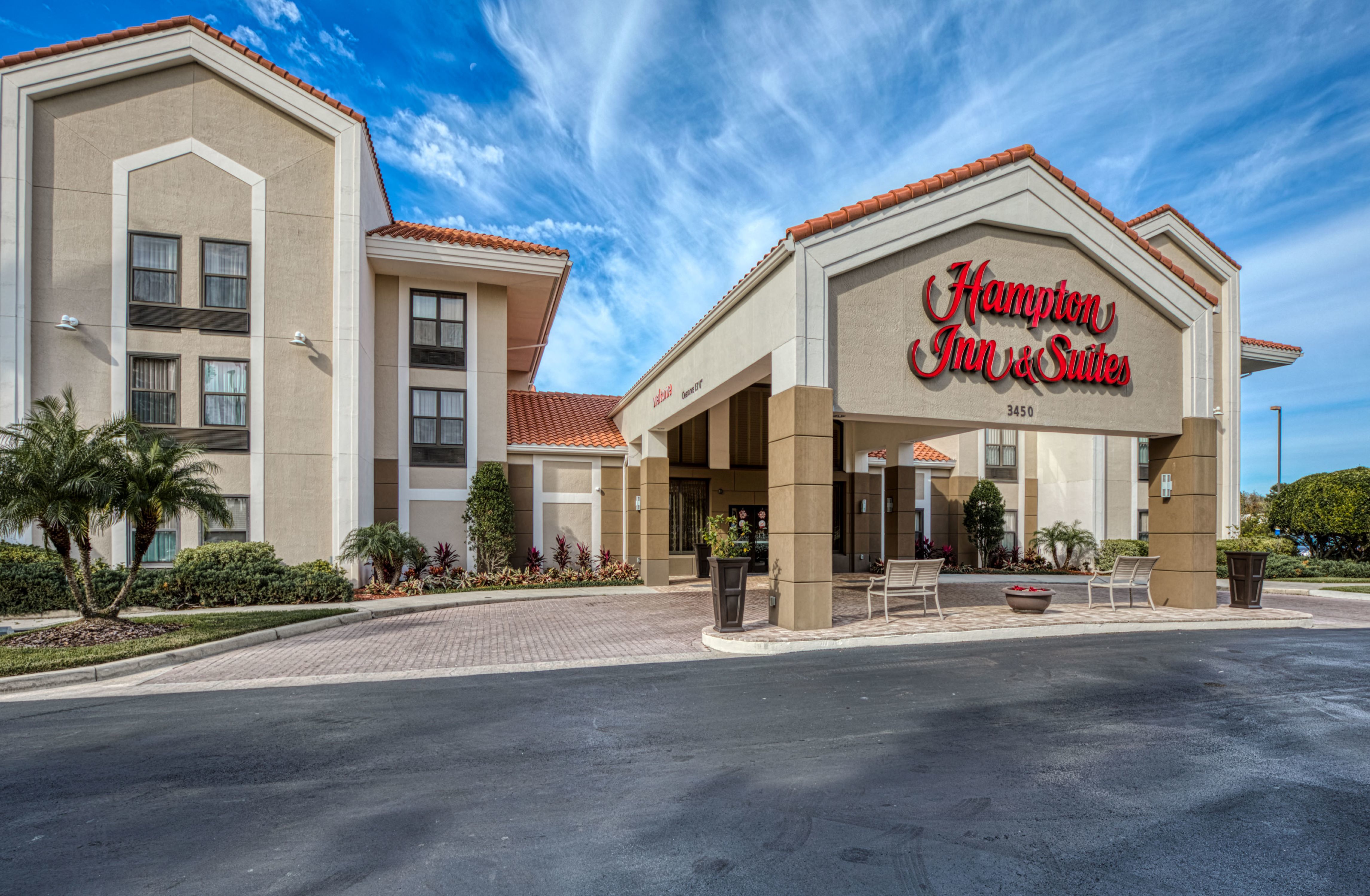 Hampton Inn & Suites Orlando/East UCF Area, FL