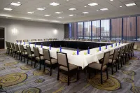 Hilton Albany فنادق في ألباني