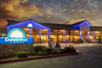 Days Inn by Wyndham Galt/Elk Grove South
