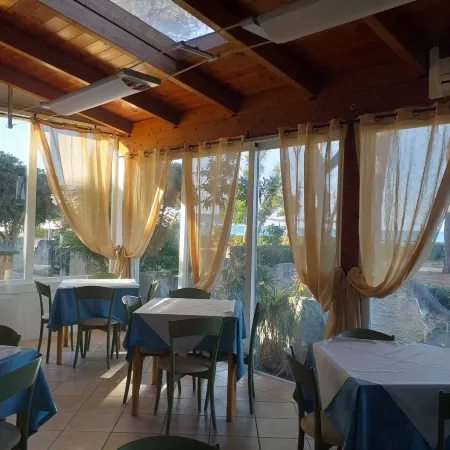 Spacious Double Room by the Sea