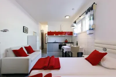 Fully Equiped Apartments Next to the Beach Hotels in Stobrec