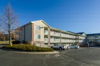 HomeTowne Studios Denver - Thornton Hotels in Thornton
