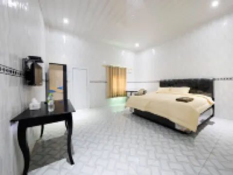 Mega Nasional Hotel & Restaurant Hotel di Gunungsitoli Selatan