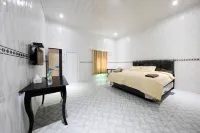 Mega Nasional Seaview Hotel Hotels in Pasar Gunung Sitoli