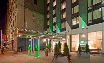 Holiday Inn Manhattan 6th Ave - Chelsea, an IHG Hotel