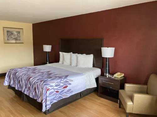 Red Roof Inn & Suites Cleveland, TN Hotels in Bradley County