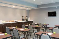 Hampton Inn & Suites Michigan City - breakfast