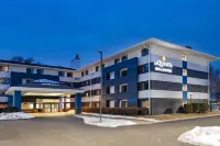 La Quinta Inn & Suites by Wyndham Minneapolis-Minnetonka Hotel a 