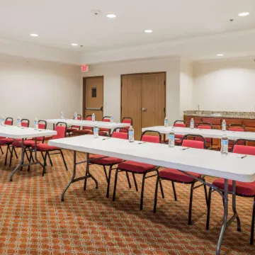Super 8 by Wyndham St Robert Ft Leonard Wood Area