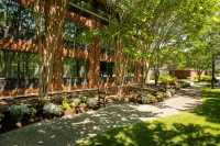 Williamsburg Woodlands Hotel & Suites, an Official Colonial Williamsburg Hotel