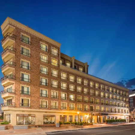 Casa Dann Carlton Hotel & Spa Отели рядом с достопримечательностью «Зона T»