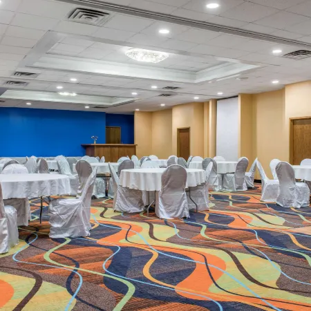 Quality Inn & Suites Bedford West