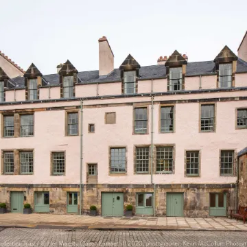 Abbey Strand Apartments, at Holyrood Отели рядом с достопримечательностью «Аббатство Хоулируд»