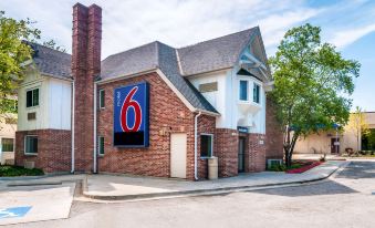 Motel 6 Arlington Heights, IL - Chicago North Central