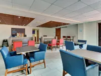 Holiday Inn Express & Suites BAD AXE by IHG Hotels in Huron County