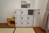 Tobi Hostel and Apartments